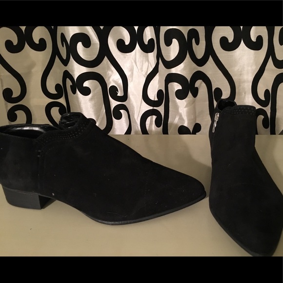 Vince Camuto Shoes - **SOLD**Brand new Vince Camuto leather boots